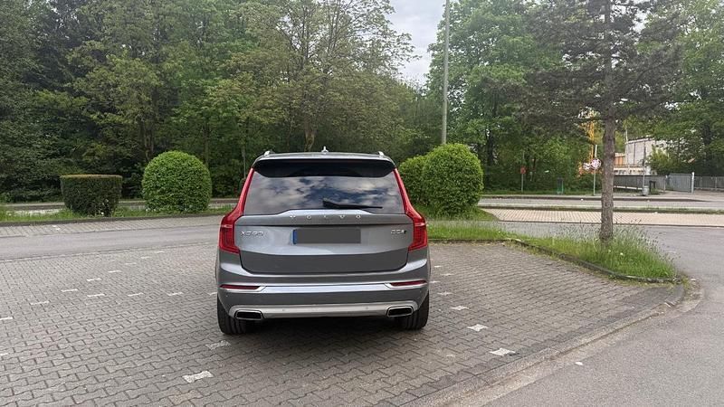 Grau Gebraucht 2017 Volvo XC90 SUV | 26.999 € - Bild 1/4