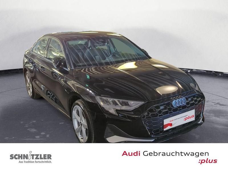 Mythosschwarz metallic Gebraucht 2025 Audi A3 Advanced Plus Limousine | 33.980 € (Teuer) - Bild 1/4
