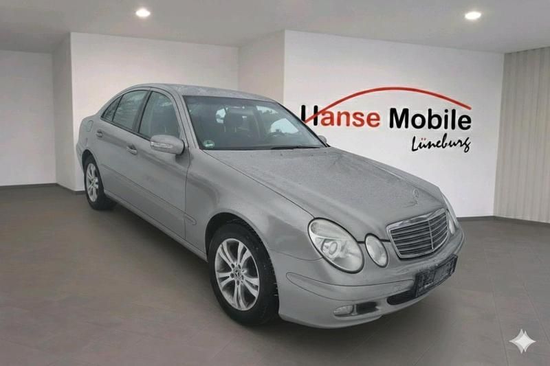 Gebraucht Mercedes E200 163 PS (119 kW) 2005 Andere farben Limousine