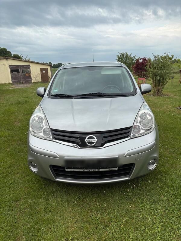 Grau Gebraucht 2010 Nissan Note I-Way Van / Kleinbus | 3.000 € (Fairer Preis) - Bild 1/4