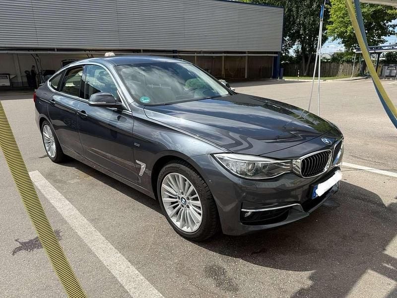 Grau Gebraucht 2014 BMW 320 Gran Turismo Comfort Edition Kleinwagen | 14.500 € (Guter Preis) - Bild 1/4