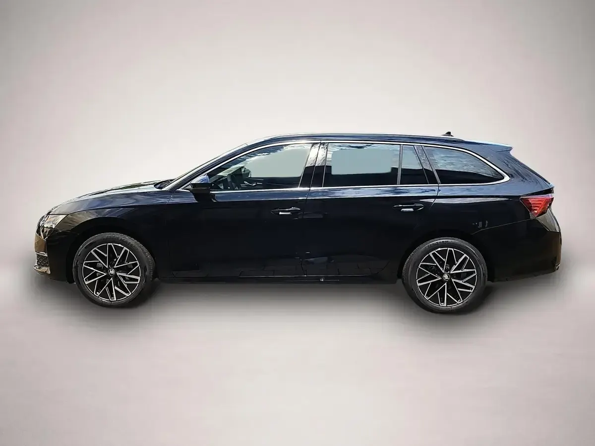 Neu Skoda Octavia Selection 150 PS (110 kW) 2026 Manufacturer Kombi
