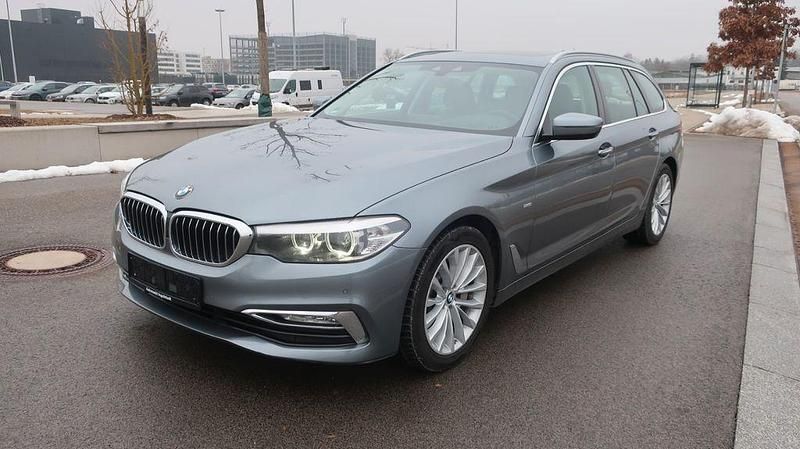 Gebraucht BMW 530 Luxury Line 265 PS (194 kW) 2018 Blau Kombi