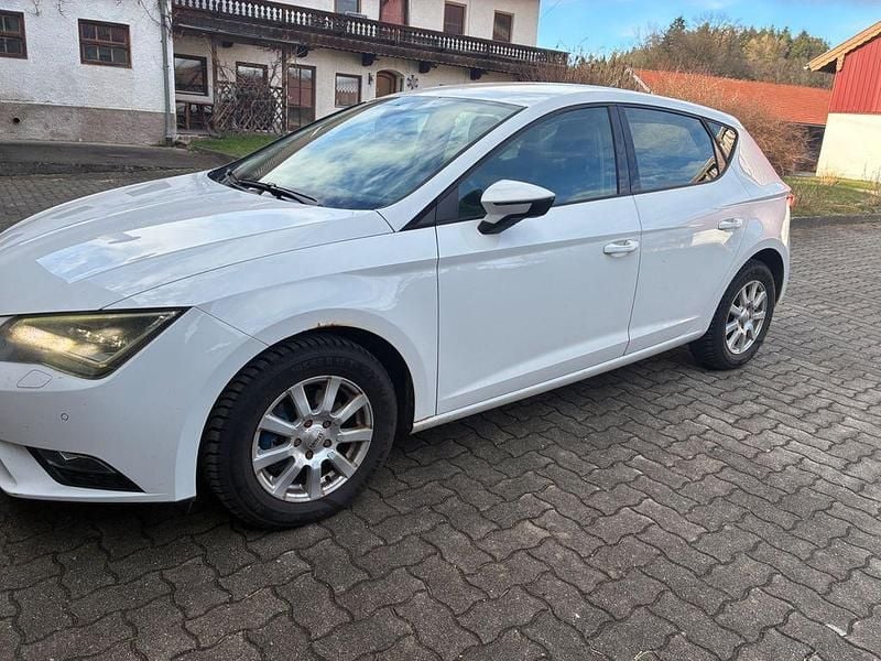 Gebraucht Seat Leon Ecomotive 140 PS (102 kW) 2013 Weiß Limousine