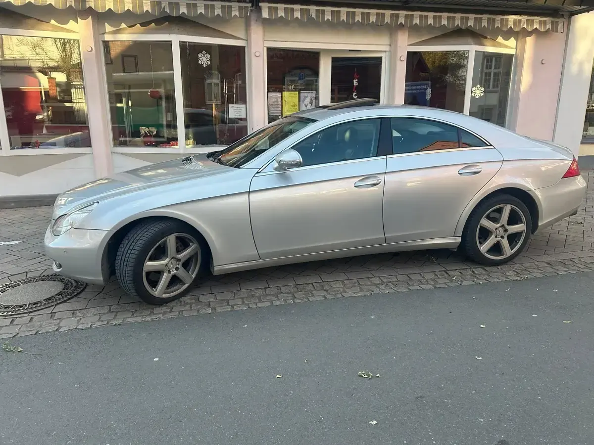 Gebraucht Mercedes CLS350 272 PS (200 kW) 2005 Silber Coupé