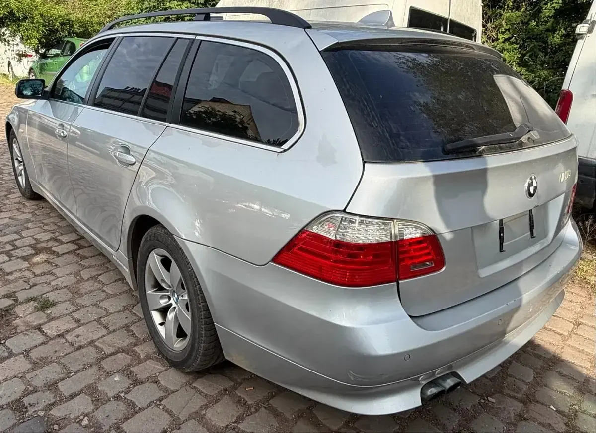 Gebraucht BMW 525 197 PS (144 kW) 2008 Silber Kombi