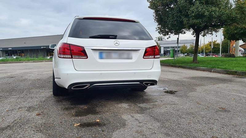 Gebraucht Mercedes E220 Edition 170 PS (125 kW) 2015 Weiß Kombi