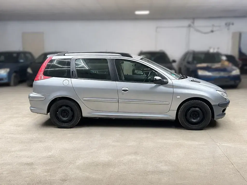 Gebraucht Peugeot 206 Tendance 109 PS (80 kW) 2003 Grau Kombi