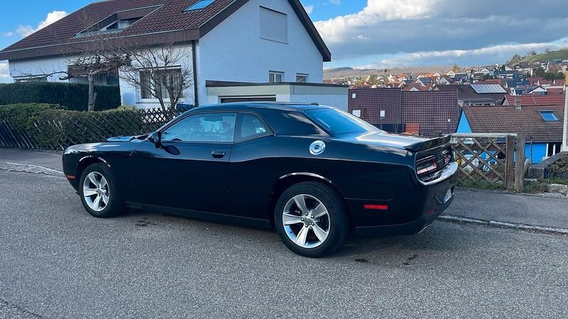 Gebraucht Dodge Challenger SXT 309 PS (227 kW) 2022 Schwarz Coupé