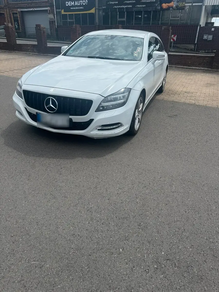 Gebraucht Mercedes CLS350 265 PS (194 kW) 2013 Weiß Coupé