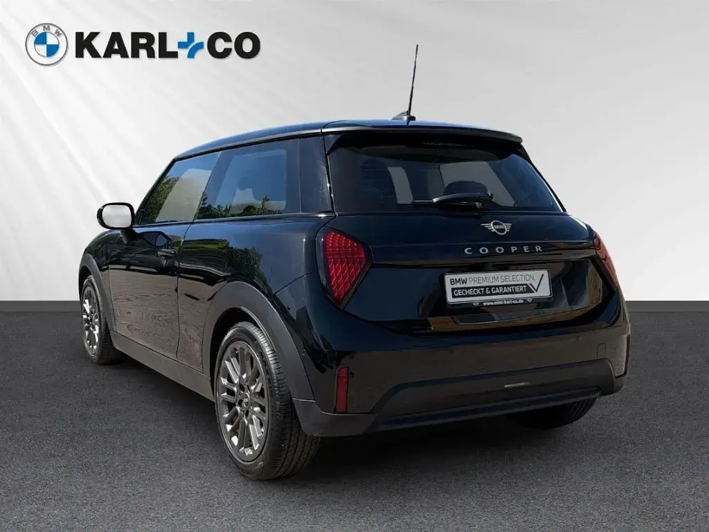 Gebraucht Mini Cooper 156 PS (114 kW) 2024 Schwarz Kleinwagen