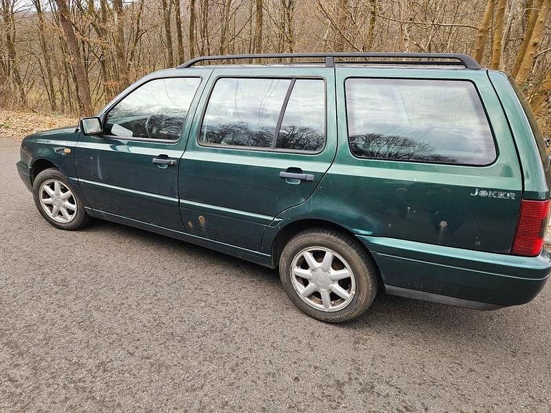 Gebraucht VW Golf III 75 PS (55 kW) 1999 Grün Kombi