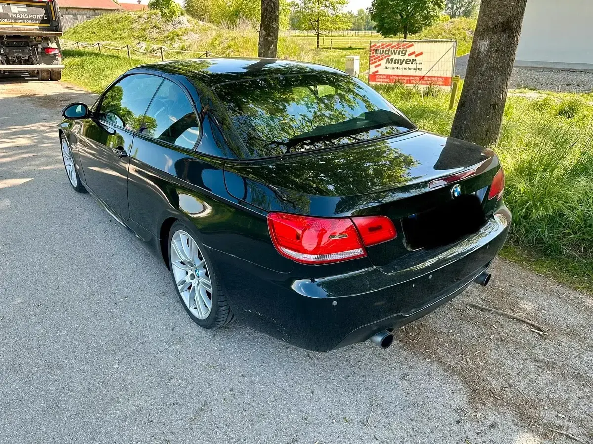 Gebraucht BMW 335 Cabriolet 306 PS (225 kW) 2008 Schwarz Cabrio