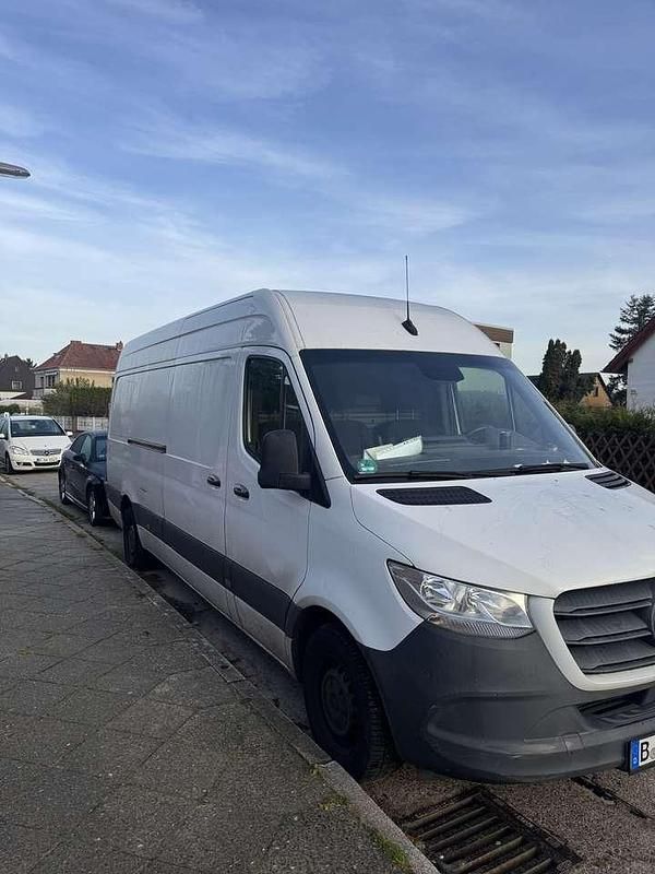Używany Mercedes Sprinter 163 KM (119 kW) 2019 Biały Van