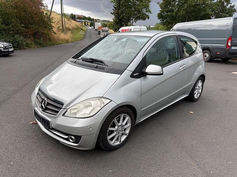 Silber Gebraucht 2009 Mercedes A180 Edition | 3.990 € (Guter Preis) - Bild 1/4