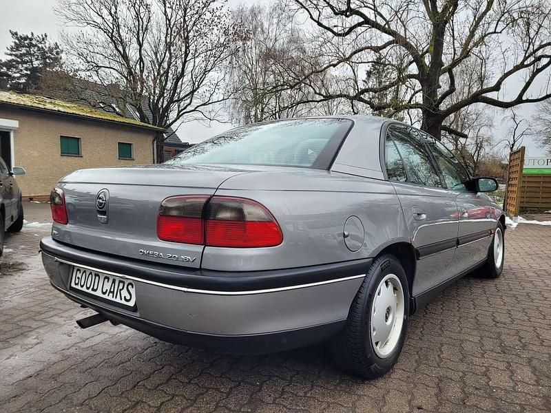 Gebraucht Opel Omega 136 PS (100 kW) 1995 Grau Limousine