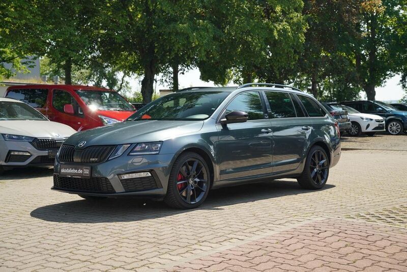 Quarzgrau metallic Gebraucht 2018 Skoda Octavia RS Kombi | 21.889 € (Etwas zu teuer) - Bild 1/4