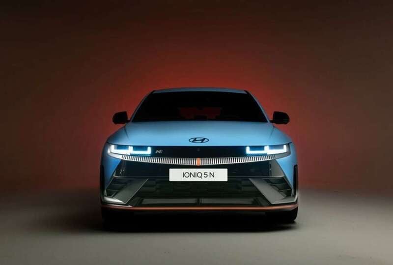 Performance blue matt Gebraucht 2024 Hyundai Ioniq 5 SUV | 61.480 € (Etwas zu teuer) - Bild 1/4