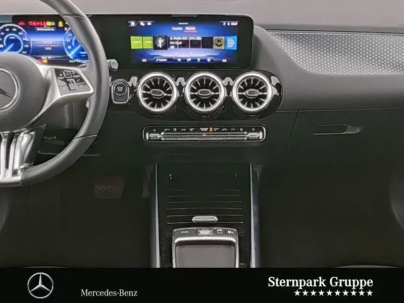 Gebraucht Mercedes EQA250+ Progressive 150 kW (204 PS) 2025 Grau SUV