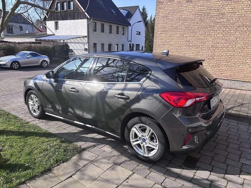 Gebraucht Ford Focus Active X 125 PS (91 kW) 2021 Kleinwagen