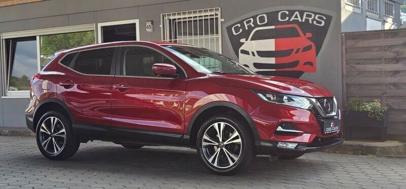 Rot Gebraucht 2018 Nissan Qashqai N-Connecta SUV | 13.950 € (Fairer Preis) - Bild 1/4