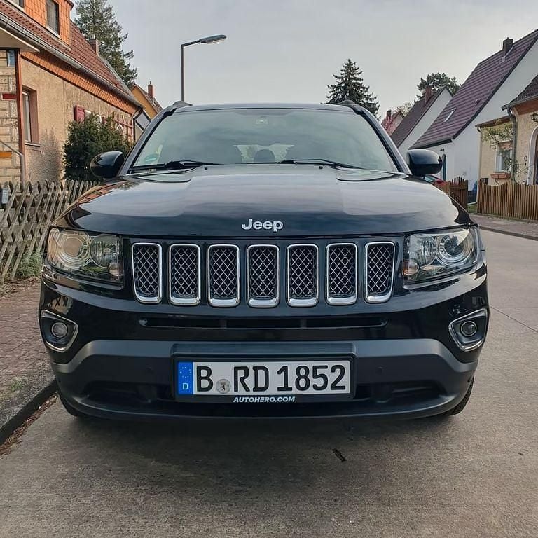 Schwarz Gebraucht 2015 Jeep Compass Limited SUV | 11.490 € (Fairer Preis) - Bild 1/4