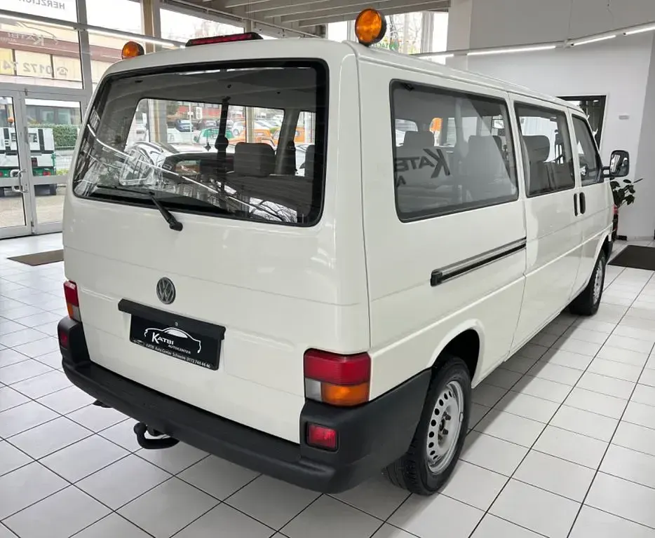 Second-hand VW Caravelle 75 CP (55 kW) 1998 Alb Van