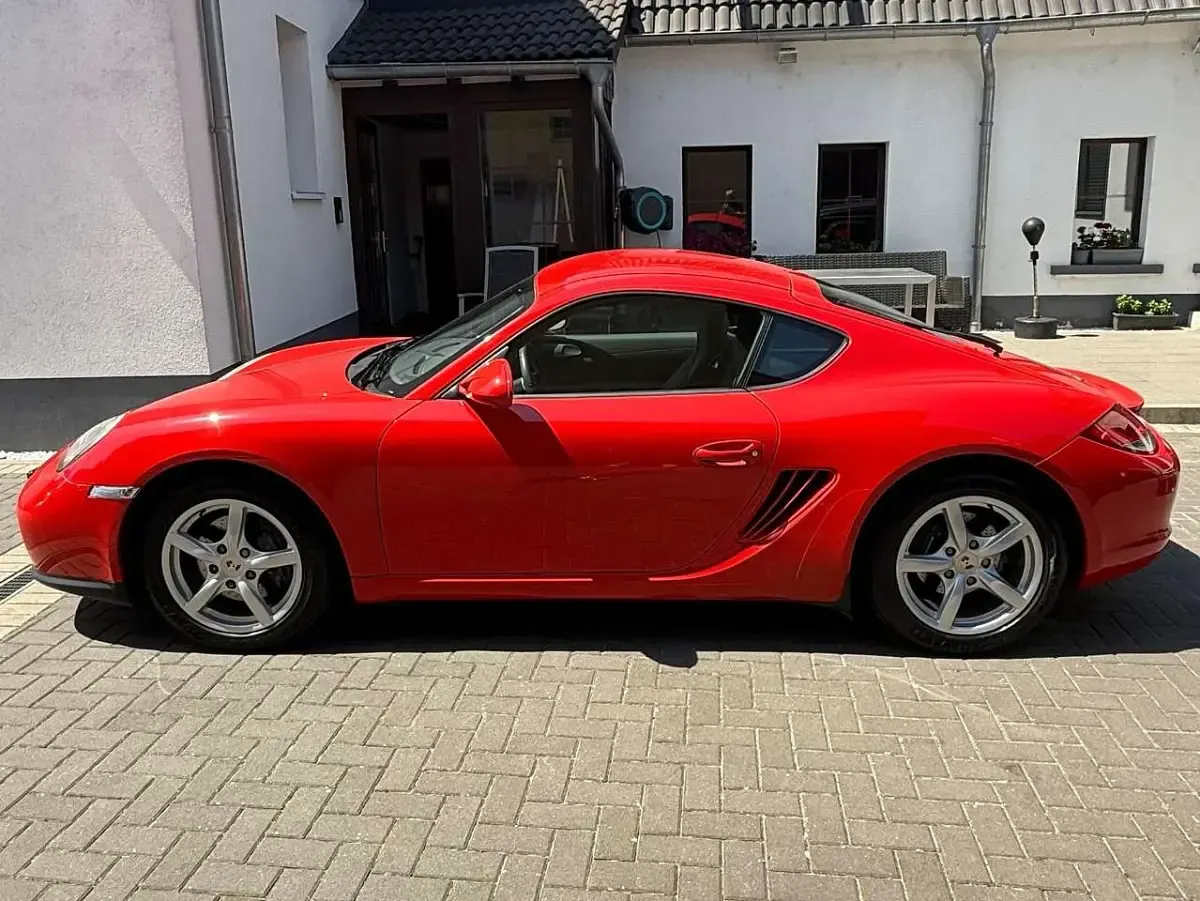 Gebraucht Porsche Cayman 265 PS (194 kW) 2011 Rot Coupé