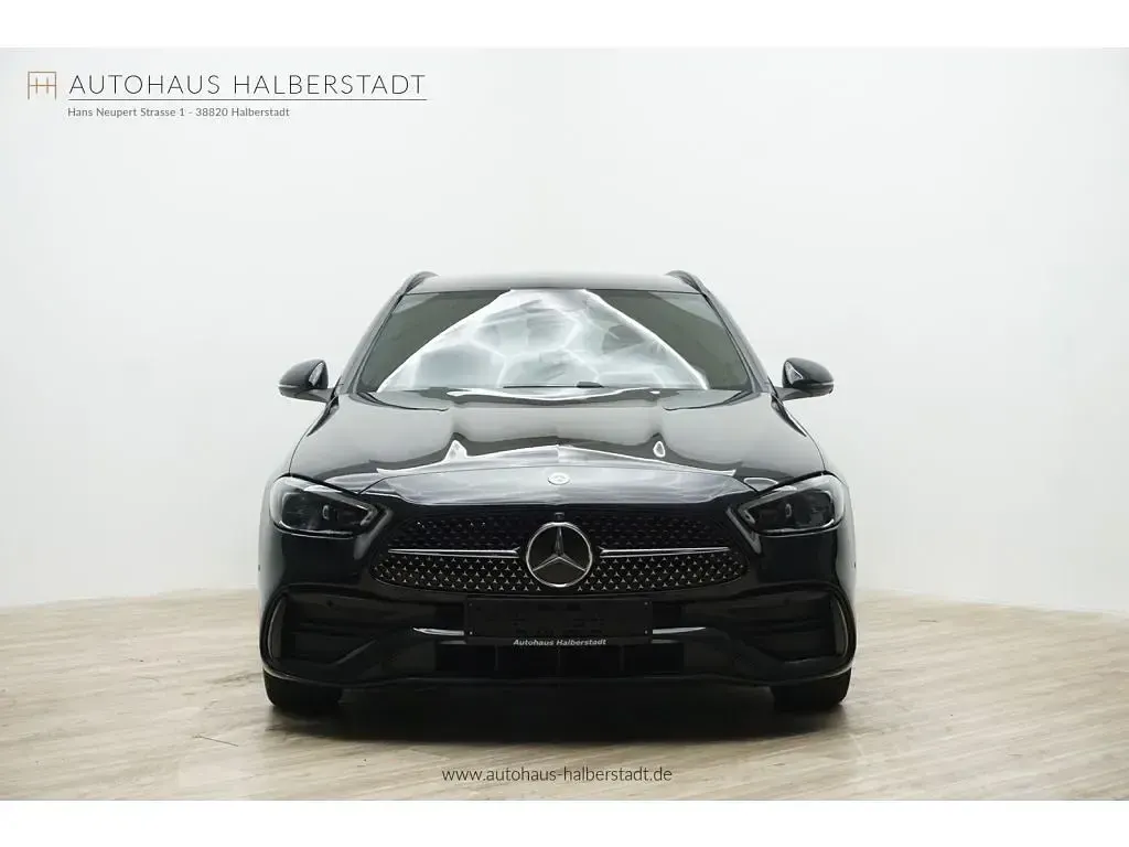 Gebraucht Mercedes 300 265 PS (194 kW) 2024 Obsidianschwarz meta (metallic) Kombi