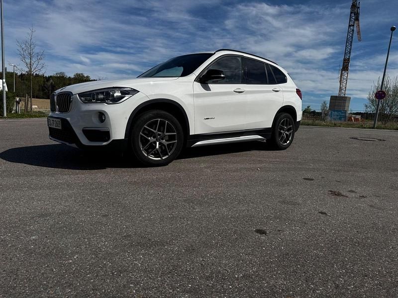 Weiß Gebraucht 2016 BMW X1 xLine SUV | 16.999 € (Fairer Preis) - Bild 1/4