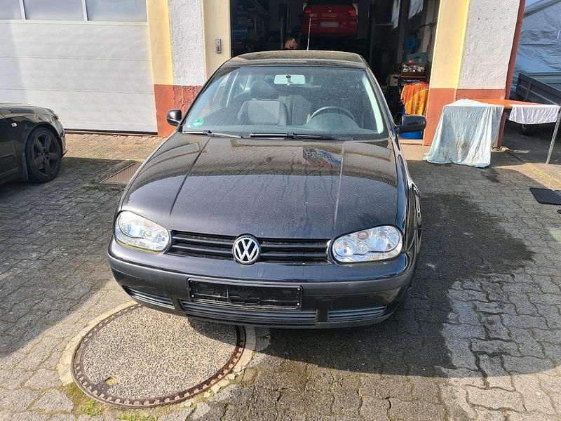 Gebraucht VW Golf IV 80 PS (58 kW) 2002 Schwarz Kleinwagen