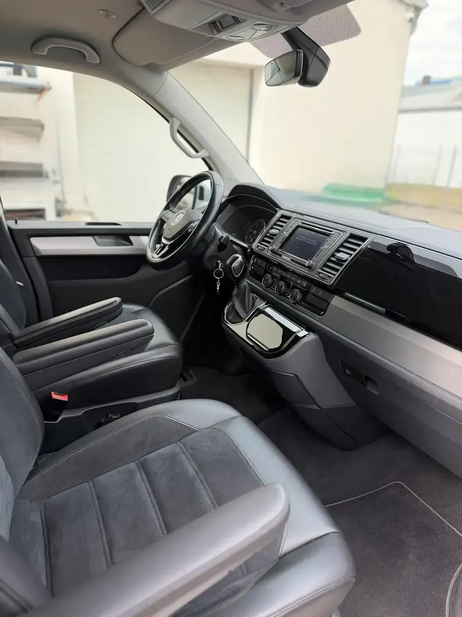 Gebraucht VW Multivan Generation Six 199 PS (146 kW) 2019 Silber Van / Kleinbus