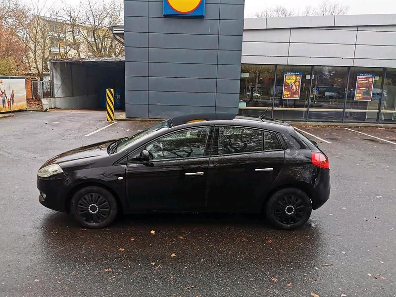 Gebraucht Fiat Bravo 105 PS (77 kW) 2012 Schwarz Kleinwagen
