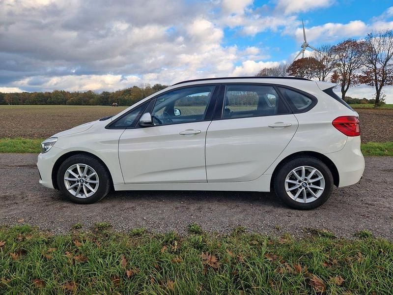 Gebraucht BMW 216 Active Tourer 116 PS (85 kW) 2017 Weiß Van / Kleinbus