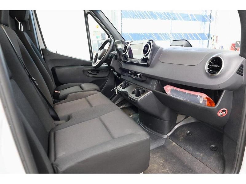 Gebraucht Mercedes Sprinter 170 PS (125 kW) 2025 Arktikweiß Van