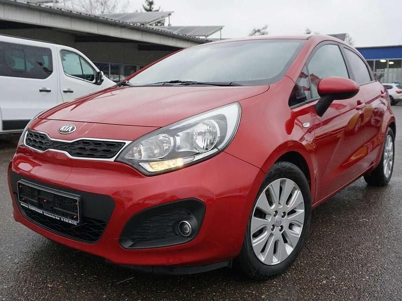 Gebraucht Kia Rio 86 PS (63 kW) 2014 Rot Kleinwagen