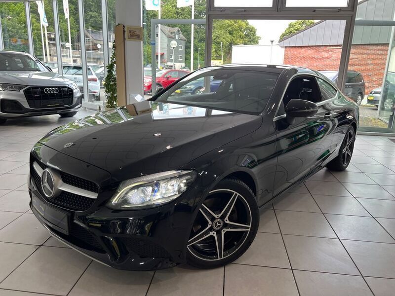 Schwarz Gebraucht 2018 Mercedes C220 AMG Coupé | 27.990 € (Fairer Preis) - Bild 1/4