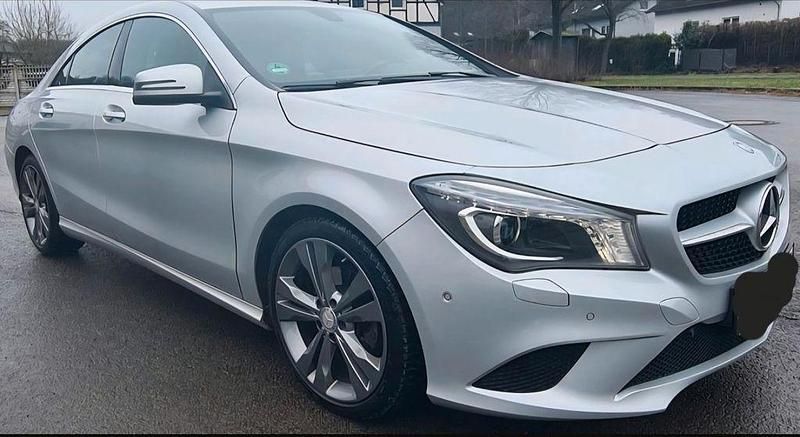 Gebraucht Mercedes CLA220 170 PS (125 kW) 2015 Silber Limousine