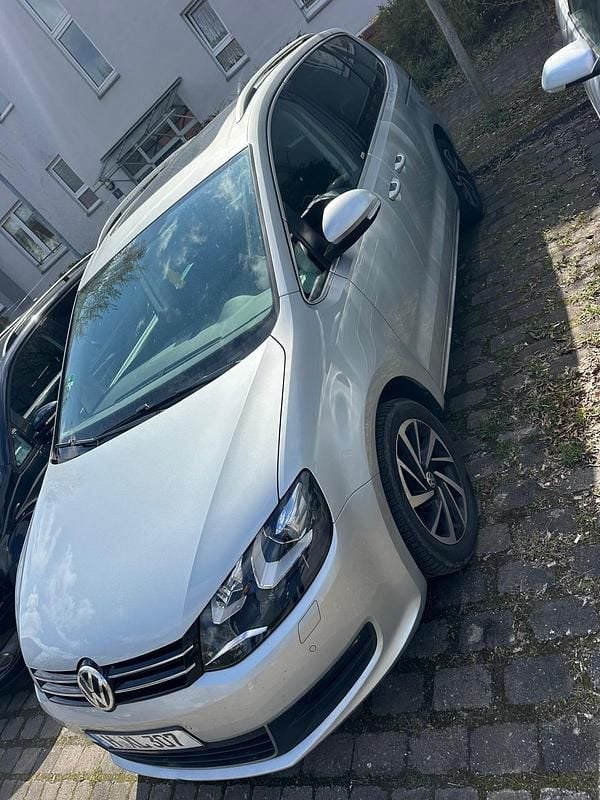 Gebraucht VW Sharan 150 PS (110 kW) 2019 Silber Van / Kleinbus