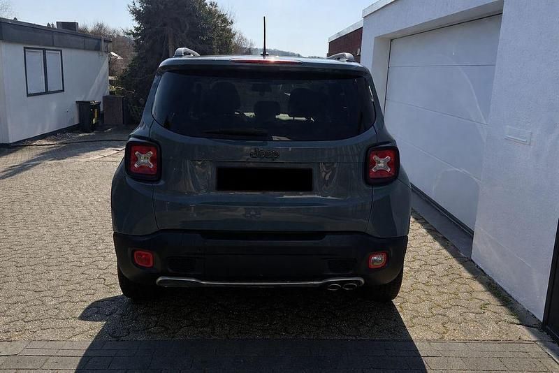 Gebraucht Jeep Renegade Limited 140 PS (102 kW) 2016 Grau SUV