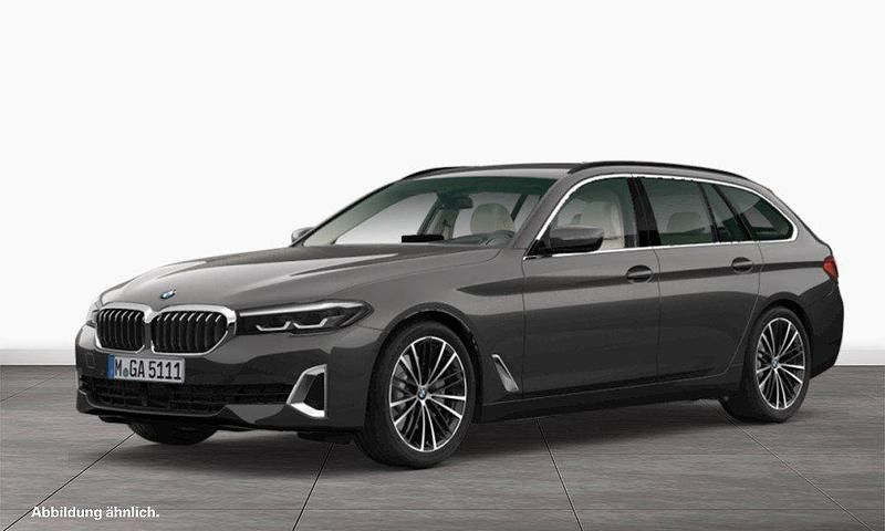 Sophistograu brillanteffekt (metallic) Gebraucht 2022 BMW 530 Sport Line Kombi | 39.890 € (Fairer Preis) - Bild 1/3