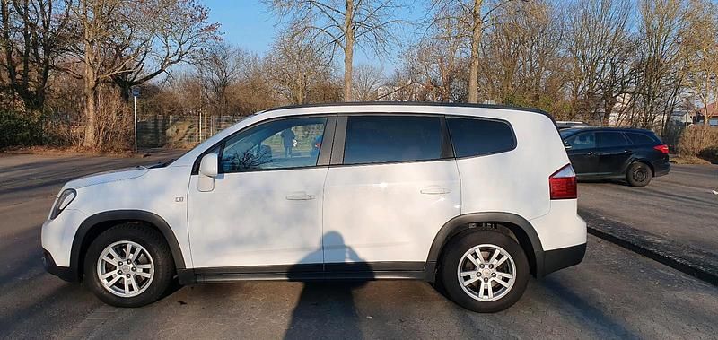 Gebraucht Chevrolet Orlando 163 PS (119 kW) 2013 Weiß Van / Kleinbus