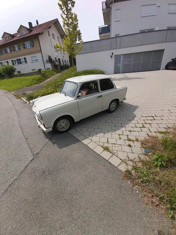 Grau Gebraucht 1978 Trabant 601 Limousine | 4.500 € - Bild 1/3
