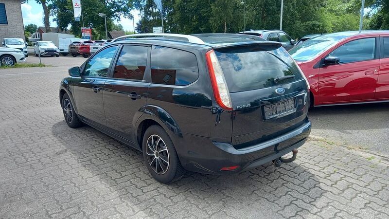 Gebraucht Ford Focus Viva 101 PS (74 kW) 2010 Schwarz Limousine
