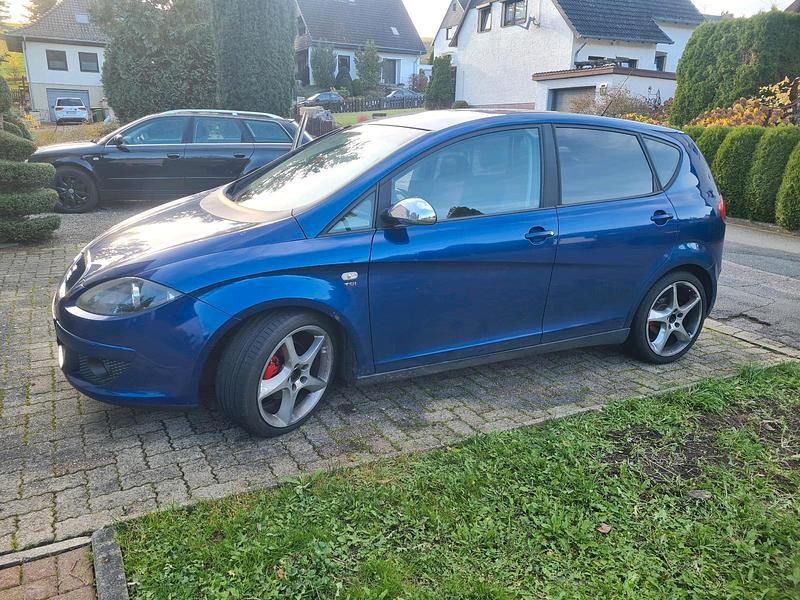 Blau Gebraucht 2006 Seat Altea Kleinwagen | 650 € (Superpreis) - Bild 1/4