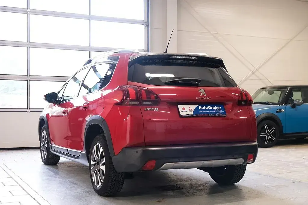 Gebraucht Peugeot 2008 Allure 114 PS (83 kW) 2019 Rot SUV
