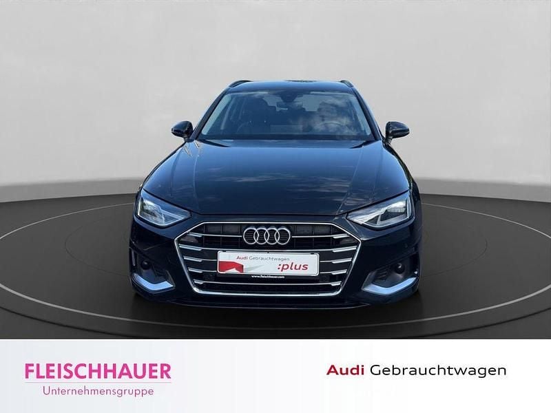 Second-hand Audi A4 Advanced 163 CP (119 kW) 2023 Negru Break