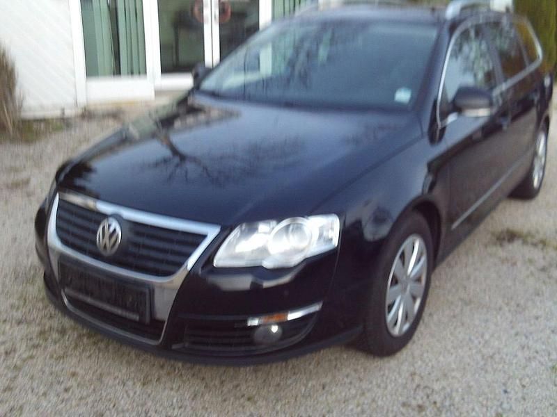 Schwarz Gebraucht 2008 VW Passat Comfortline Kombi | 2.600 € (Fairer Preis) - Bild 1/4