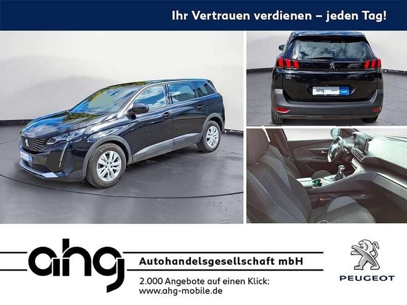 Schwarz Gebraucht 2023 Peugeot 5008 Active Van / Kleinbus | 24.860 € (Guter Preis) - Bild 1/4