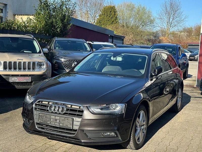 Gebraucht Audi A4 Ambiente 143 PS (105 kW) 2013 Grau Limousine